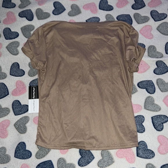 V neck button shirt - Picture 2 of 2